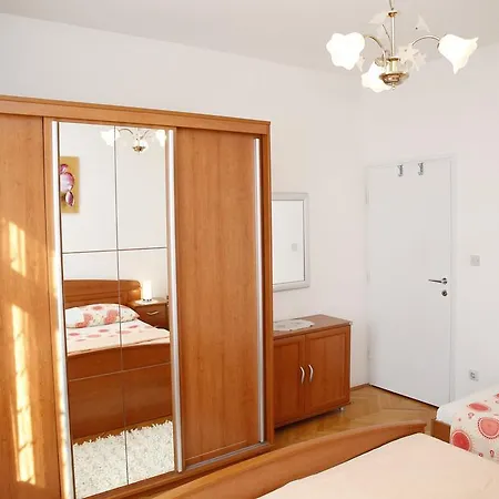 Vila&zora Vodice